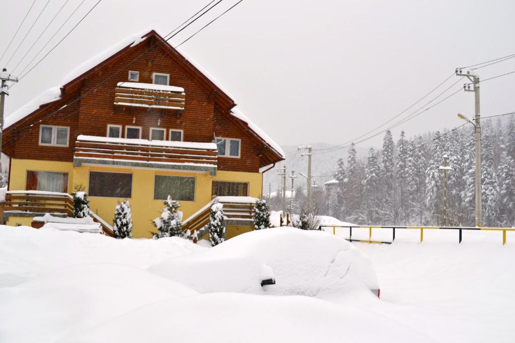 Miraj Hotell Azuga Exteriör bild