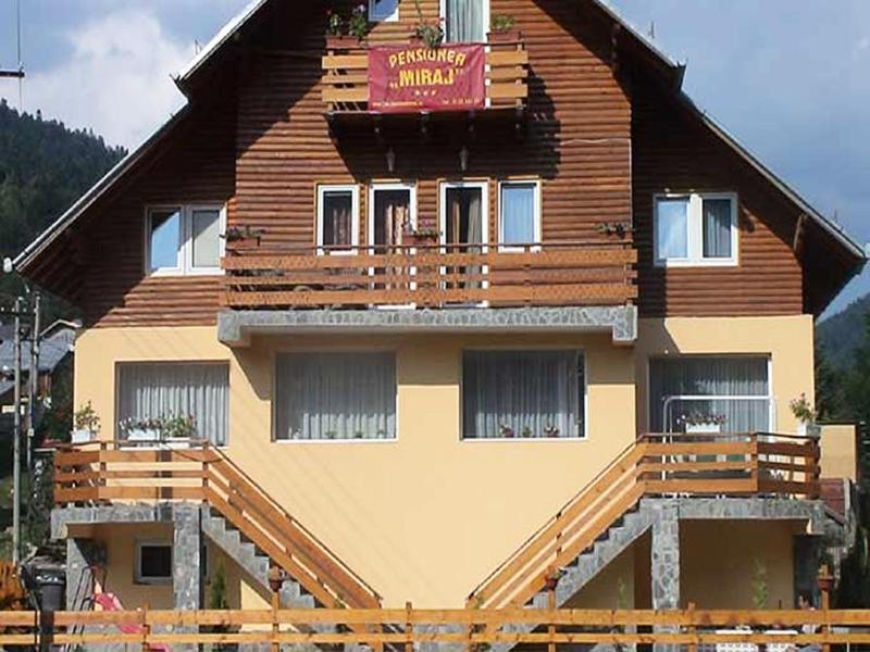 Miraj Hotell Azuga Exteriör bild