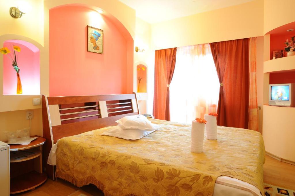 Miraj Hotell Azuga Rum bild